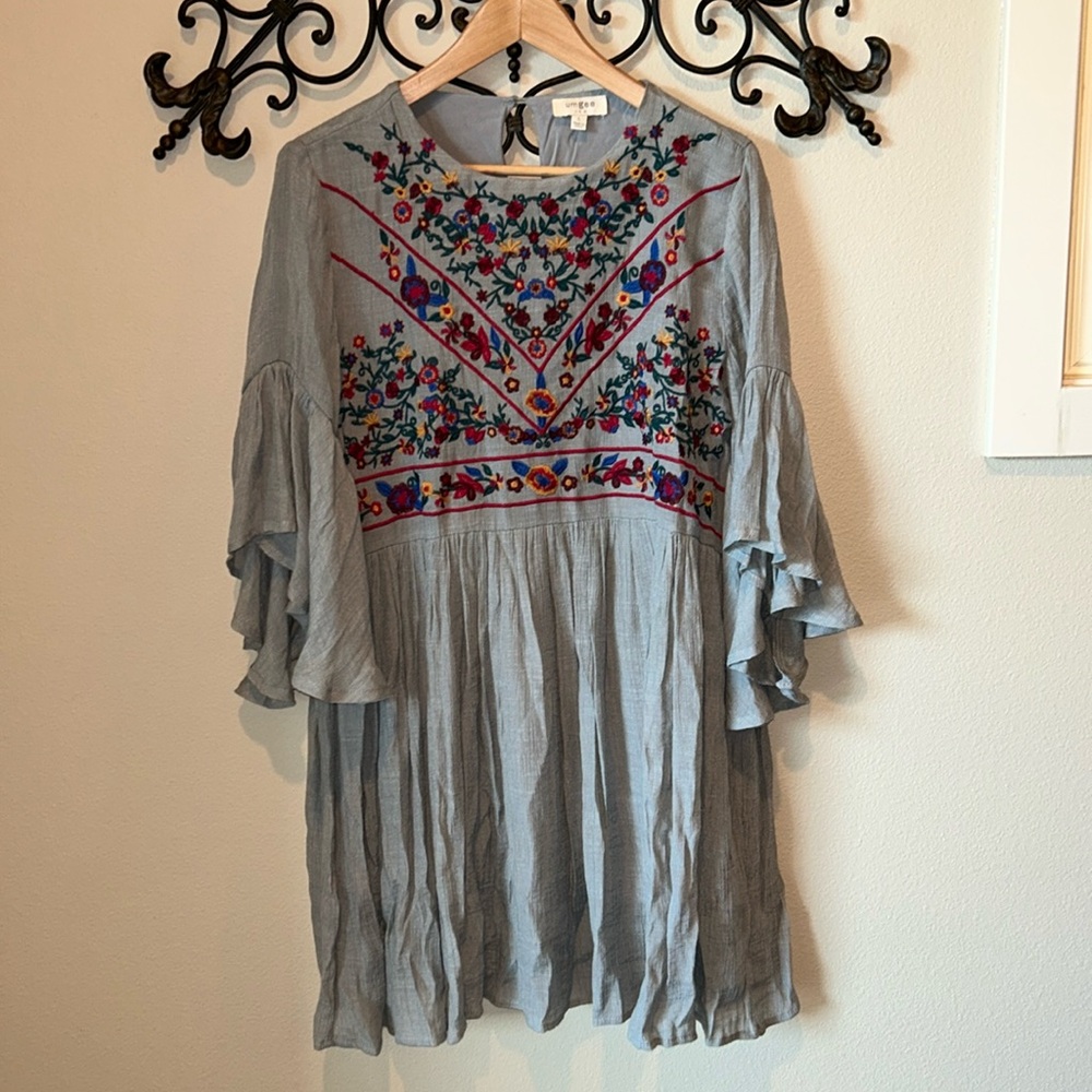 UMGEE EMBROIDERED FLORAL WATERFALL BELL SLEEVE MIDI DRESS SIZE LARGE